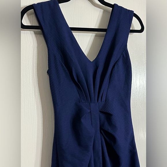 Express - Blue Sleeveless V-Neck Cocktail Dress - Picture 6 of 7